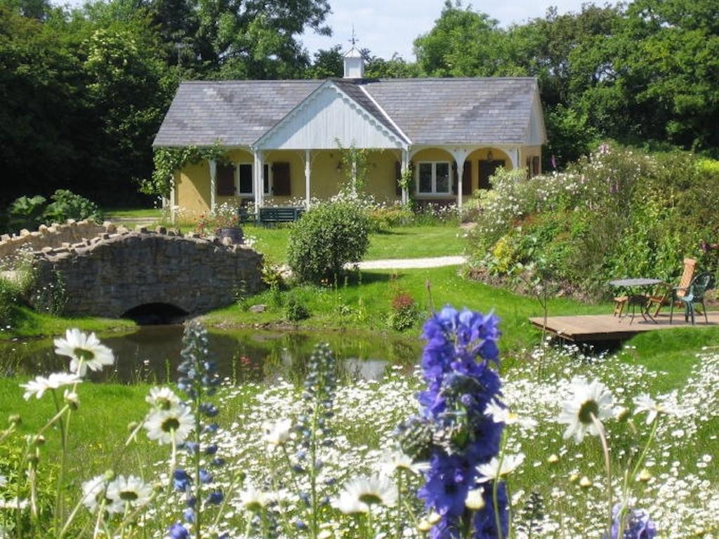 Glyndwr Vineyard Hotel Cowbridge Exterior photo
